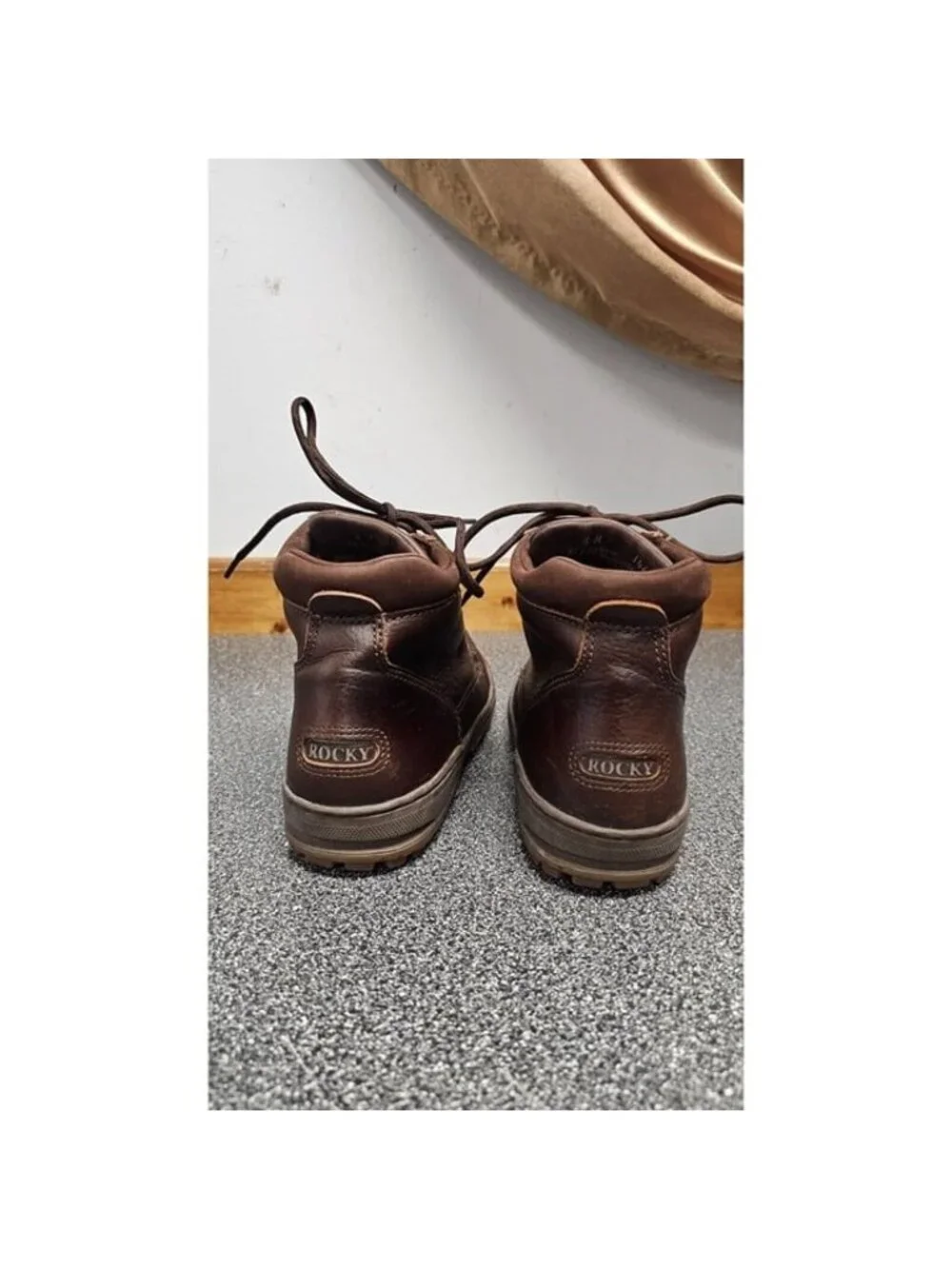 Nice 8M Pair Of Rocky Brown Hiking Boots